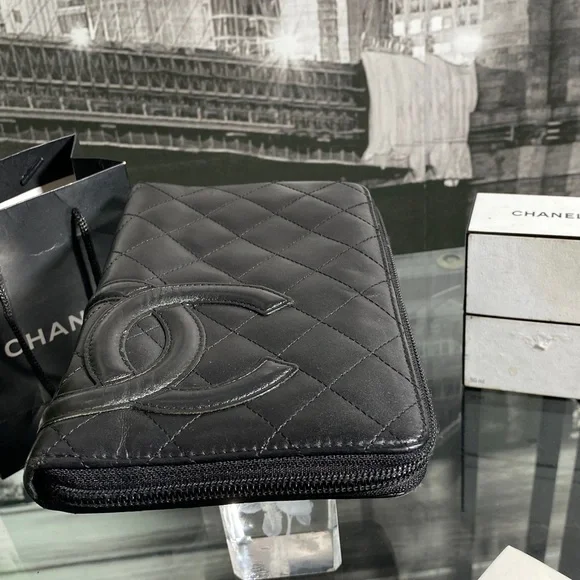 Authentic CHANEL Lambskin Cambon Line Zippy Clutch Wallet - Picture 7 of 17